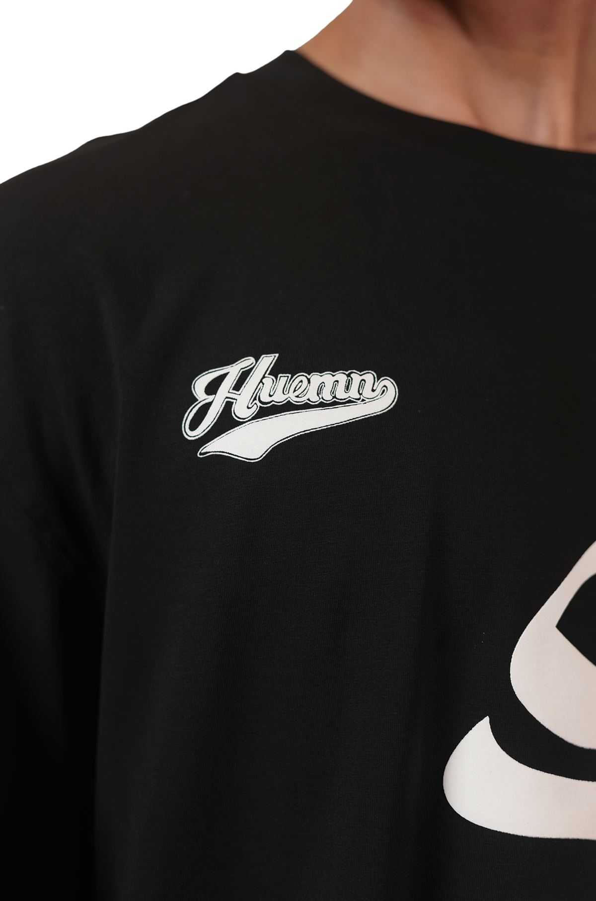 Shreyas Iyer x HUEMN 'SI' monogram T-shirt (Black) by HUEMN