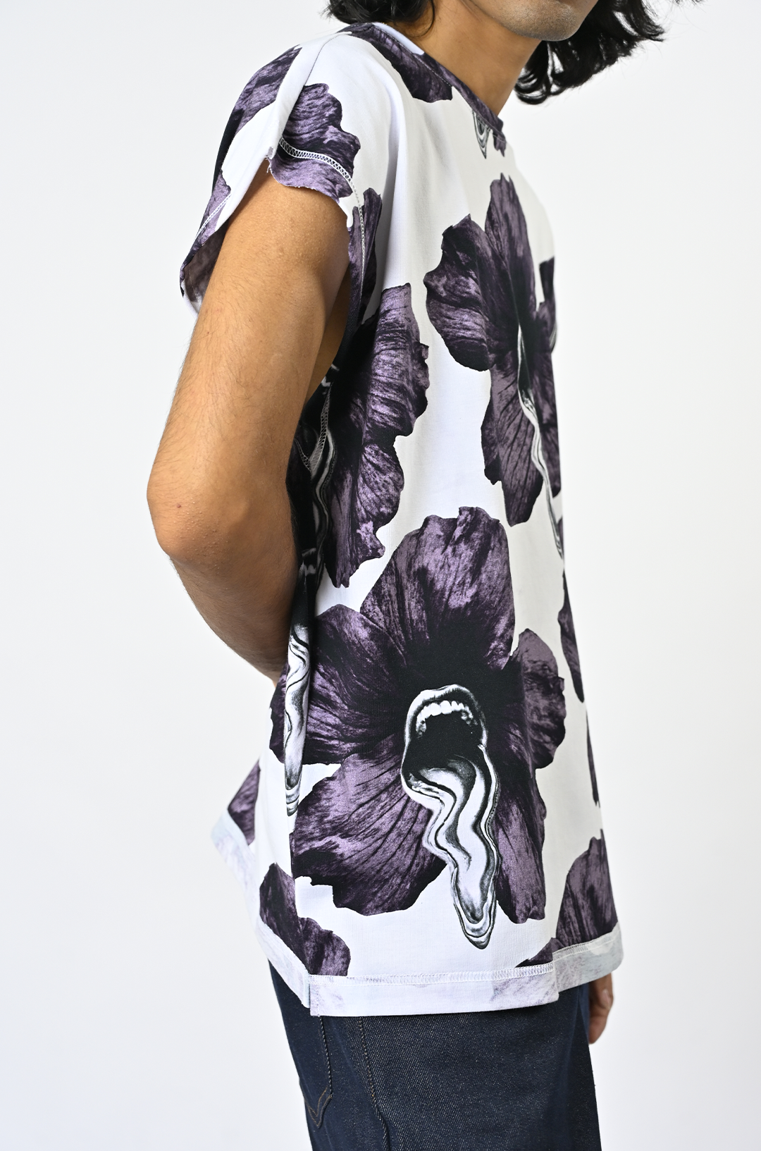 Tongue-printed cotton sleeveless top (Men's) by HUEMN