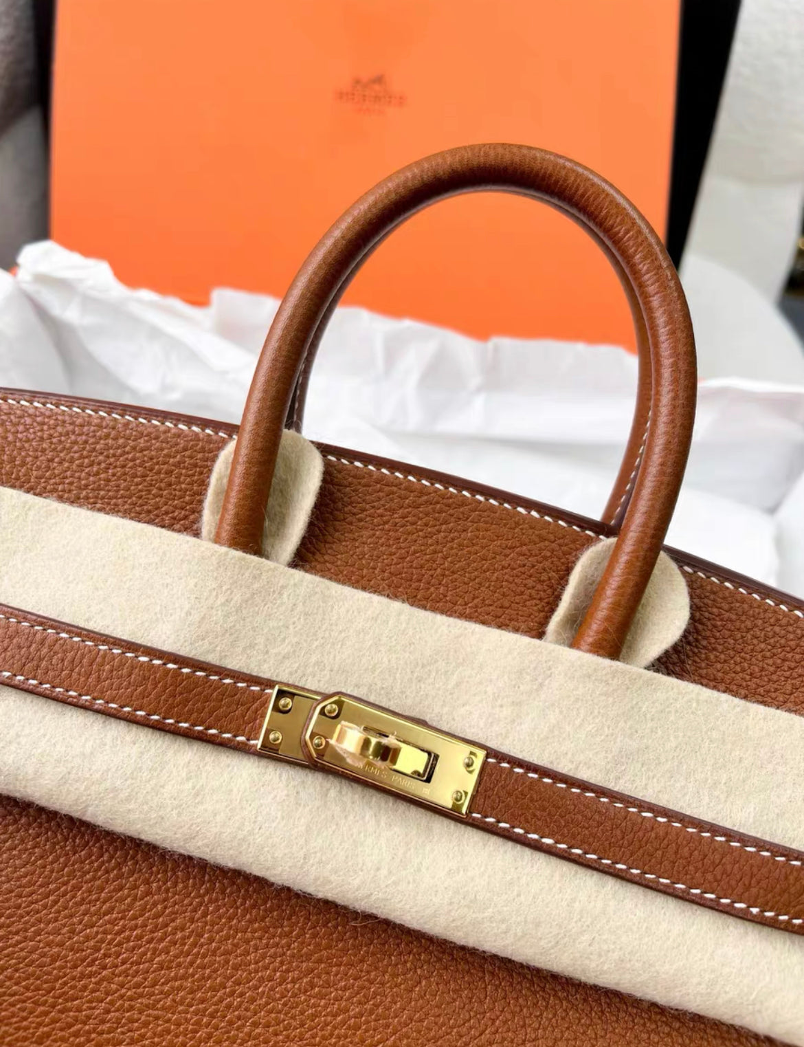 Hermès Birkin 25 – Fauve Barenia Faubourg Leather with Gold Hardware