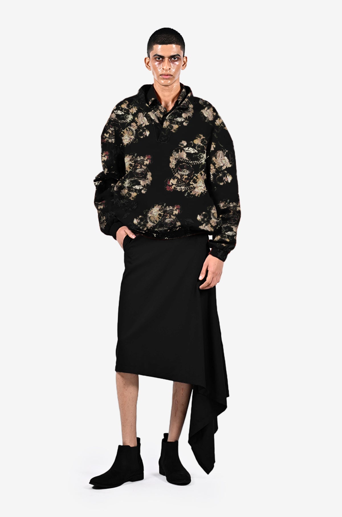 Foliage in the fall sweatshirt - Black by HUEMN