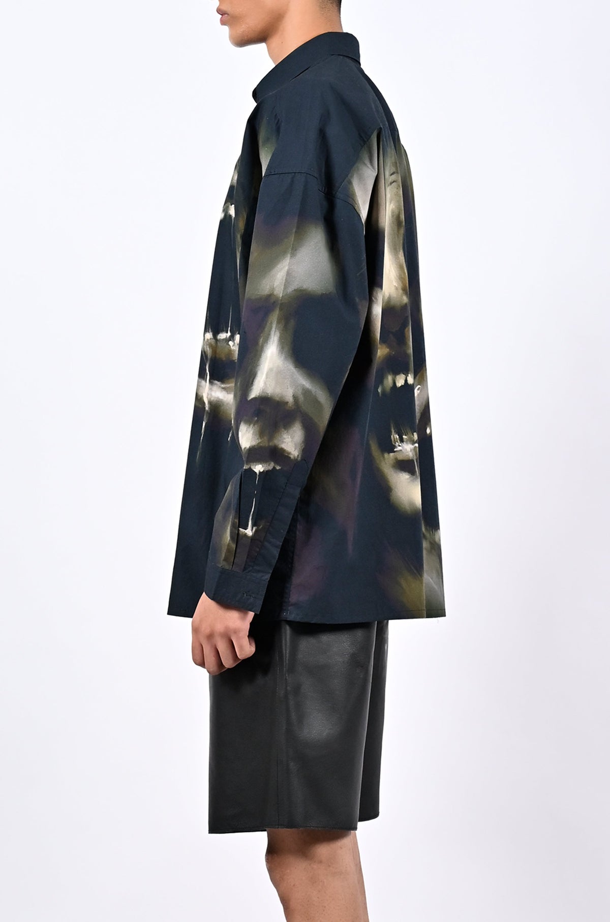 Howling shirt by HUEMN