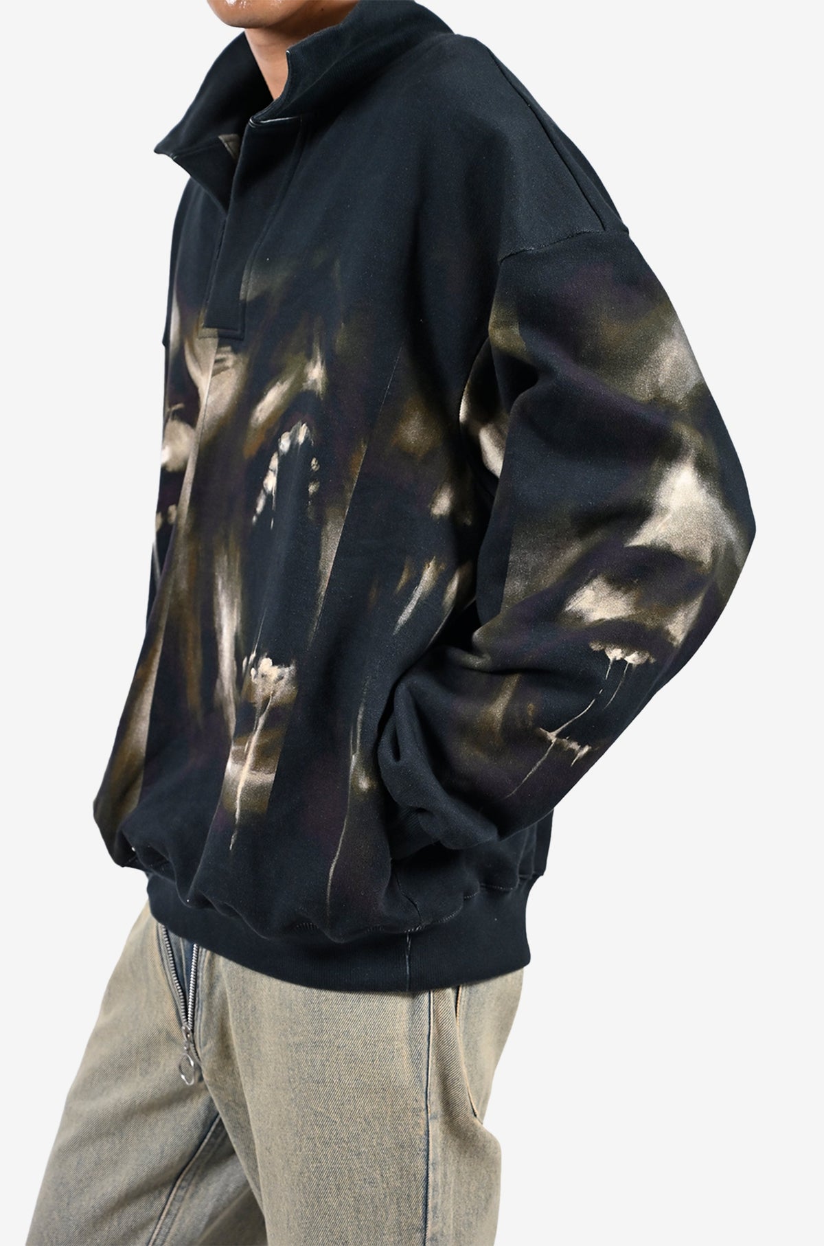 Howling sweatshirt by HUEMN
