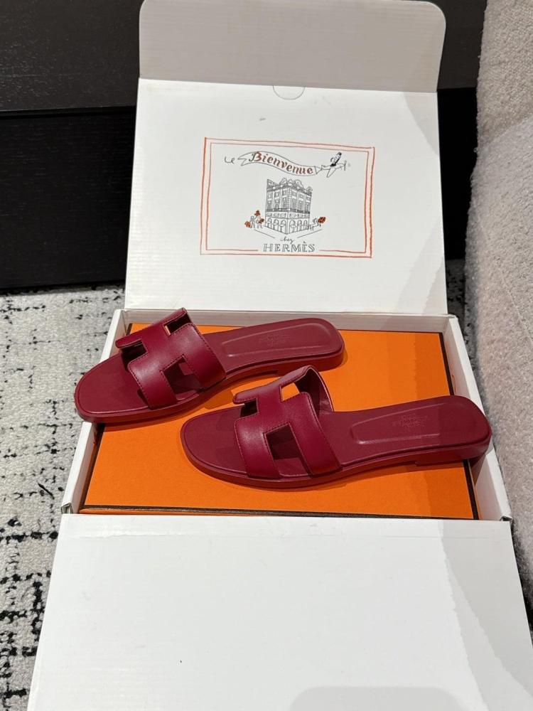 Hermès Oran Sandals – Rouge Calfskin Edition