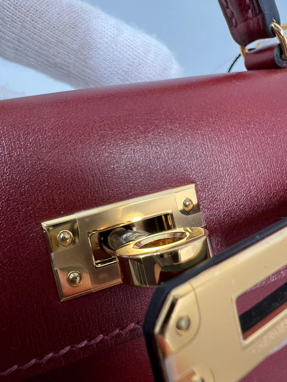 Hermès Mini Kelly – Bordeaux (Rouge H) Box Leather with Gold Hardware - Zeuskicks