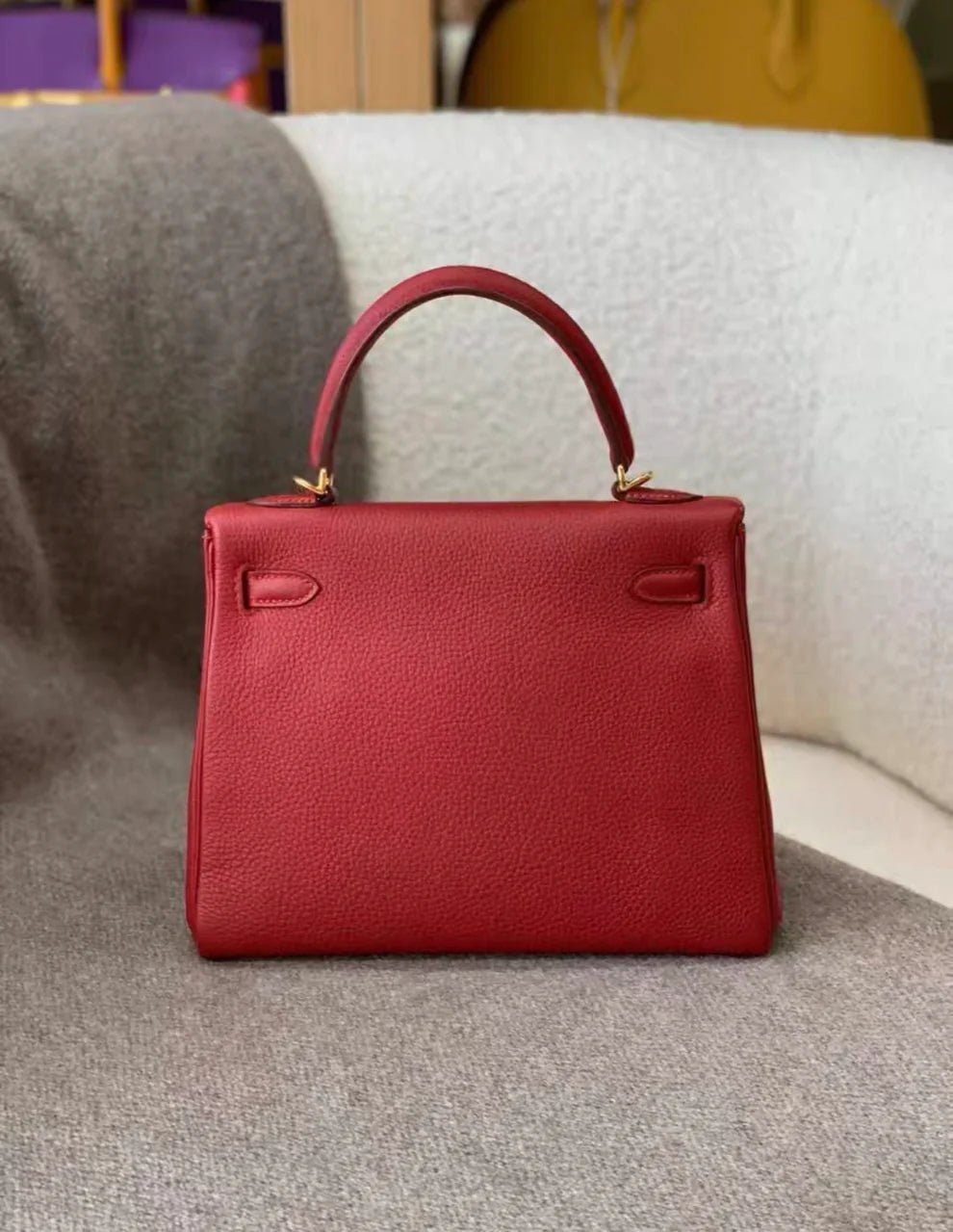Hermès Kelly 25 – Rouge Vif Togo Leather with Gold Hardware - Zeuskicks