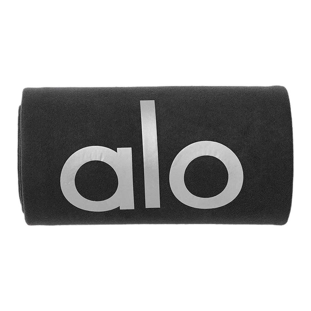 alo Grounded No-Slip Towel - Black by Alo Yoga
