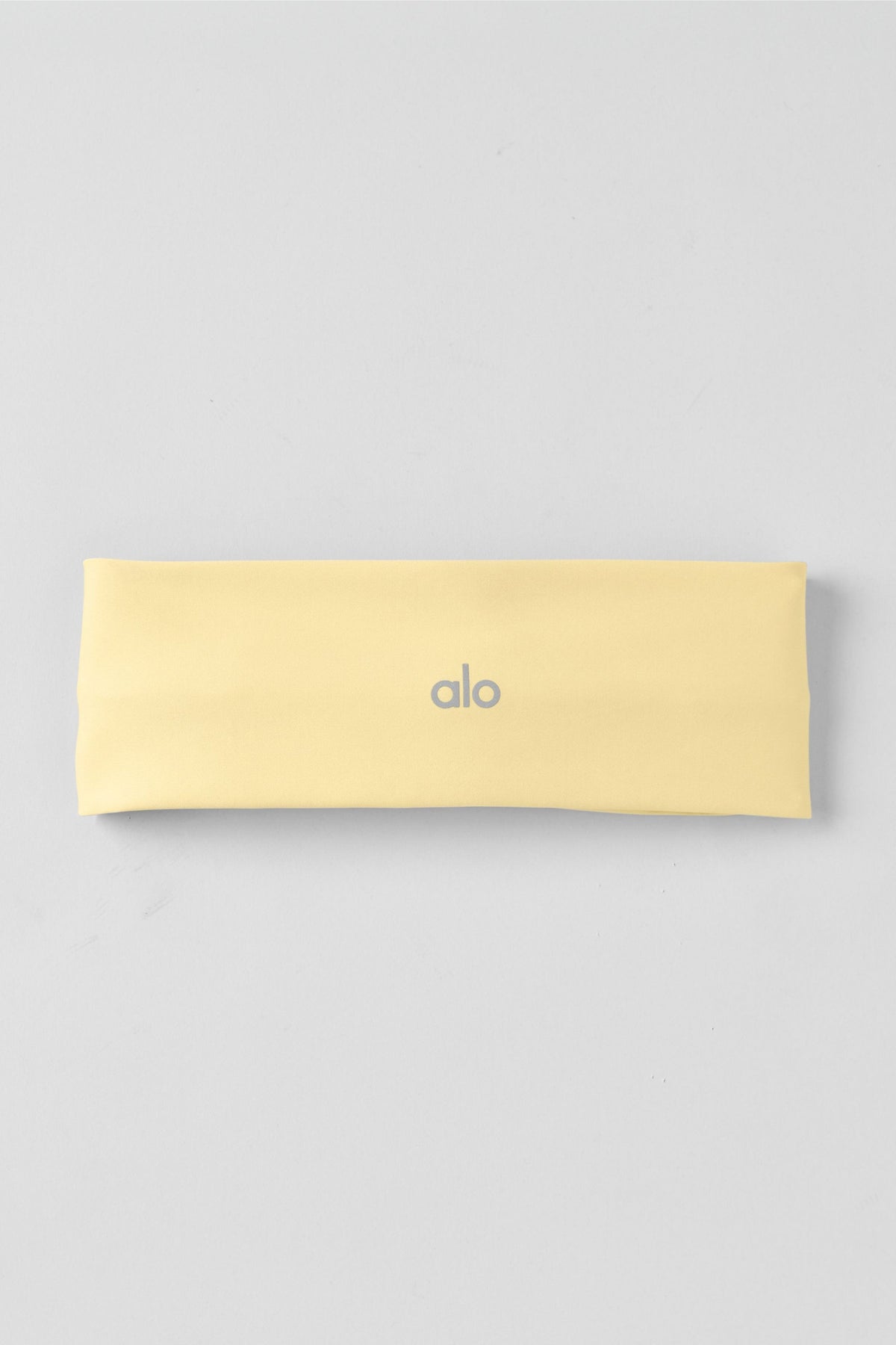 Alo Yoga Airlift Headband in Warm Butter, product image 2 of 3