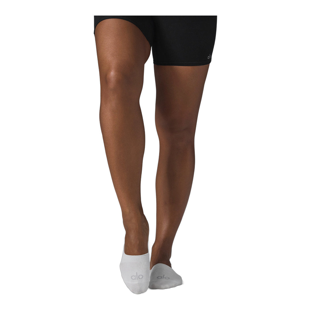alo Unisex Conceal Sock - White/Dove Grey by Alo Yoga