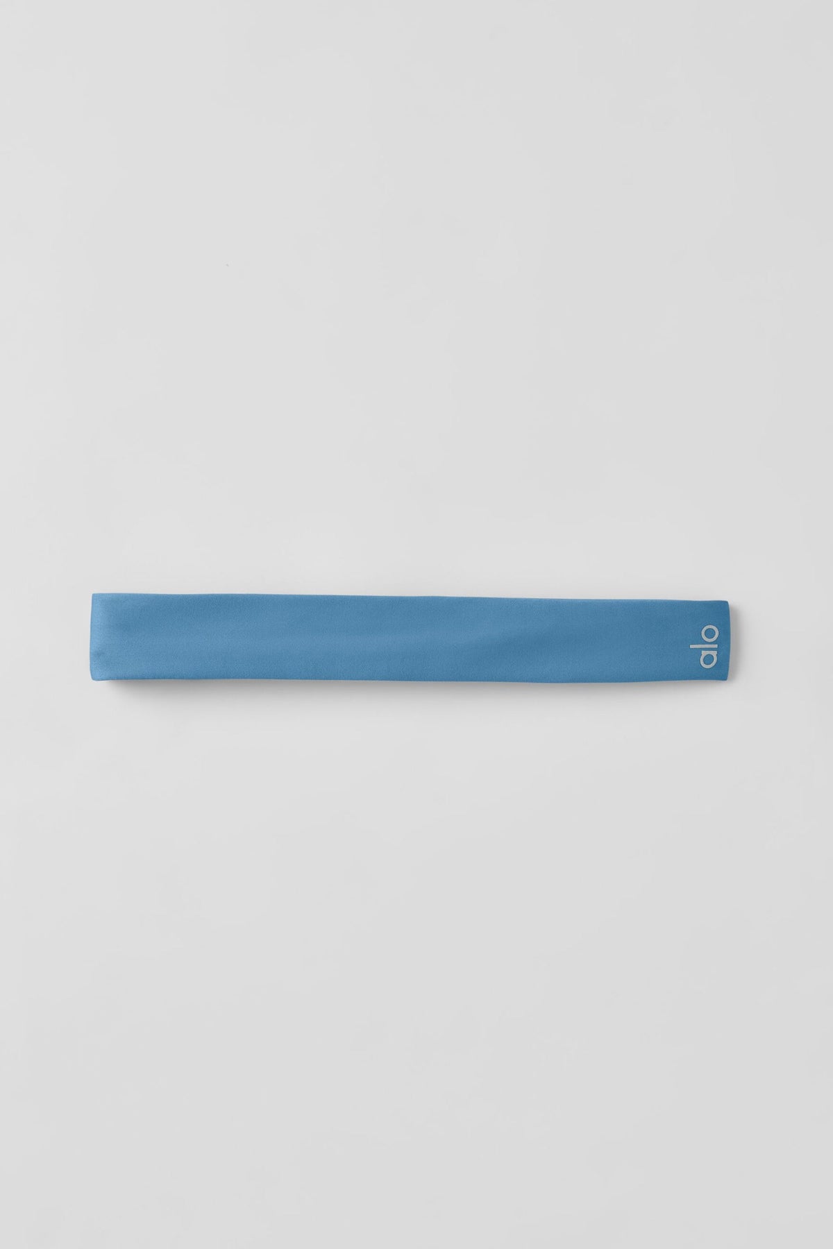 Alo Yoga Airlift So Smooth Headband in California Blue, product image 2 of 3