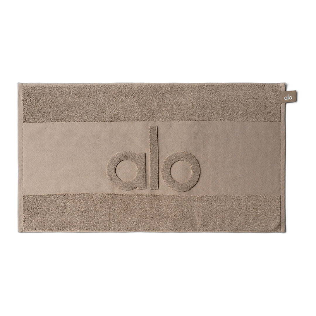 alo Keep It Cool Gym Towel - Gravel by Alo Yoga