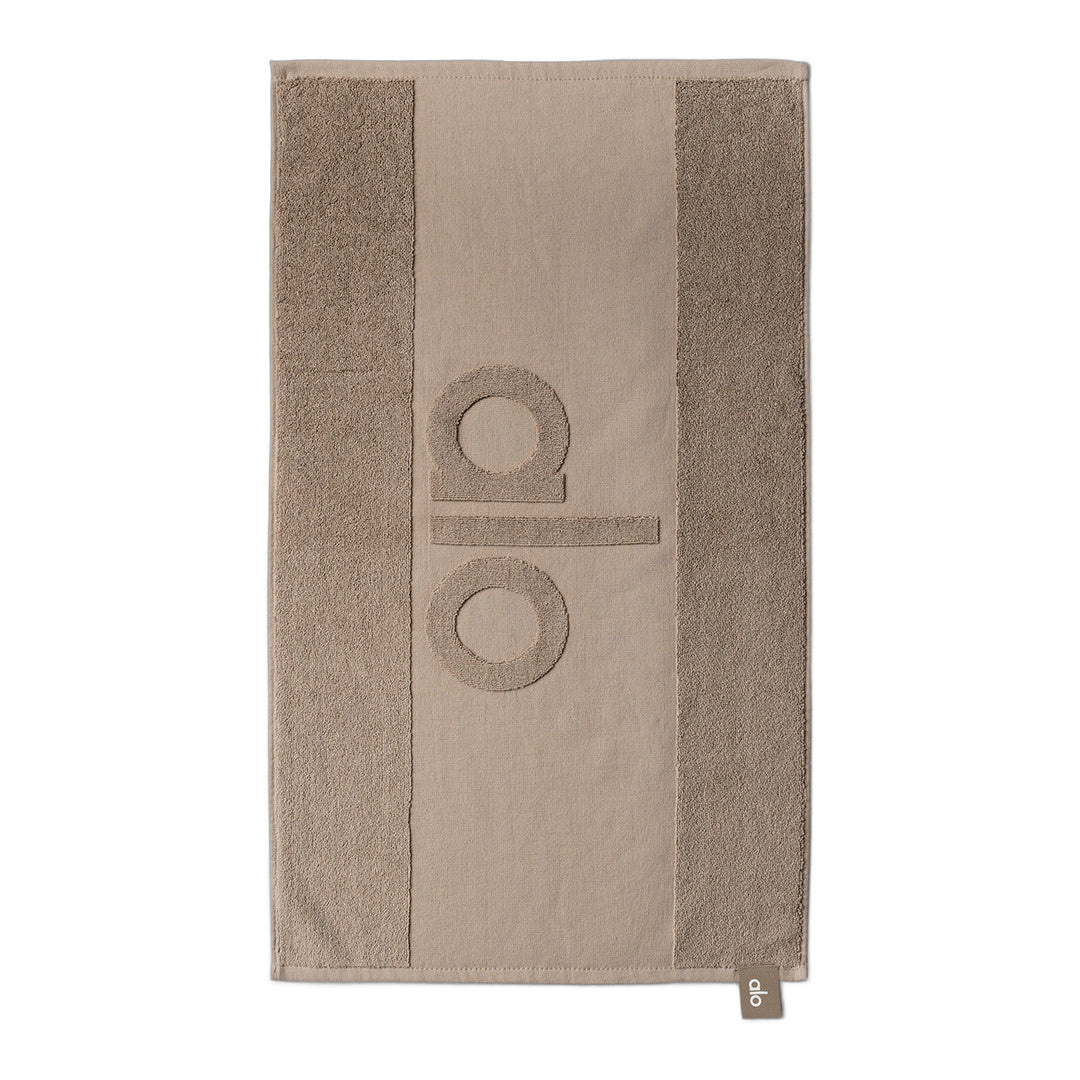 alo Keep It Cool Gym Towel - Gravel by Alo Yoga