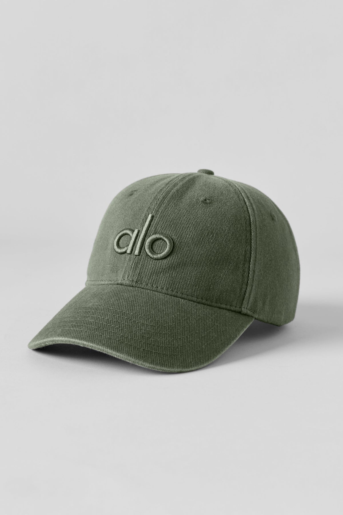 Alo Yoga Washed Off-Duty Cap in Bamboo Green Wash
