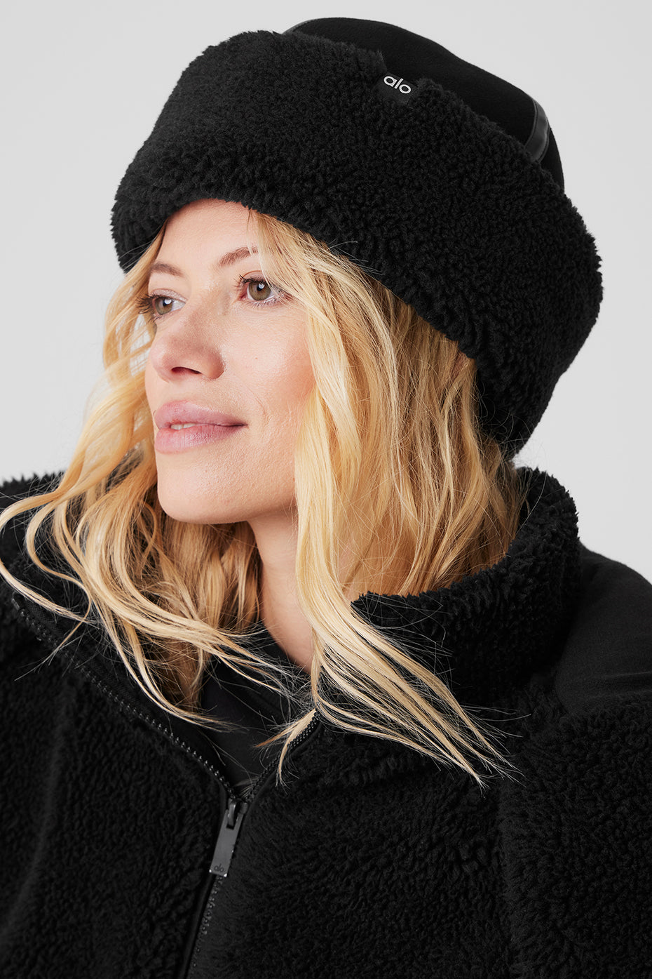 Alo Yoga Winterfun Zhivago Hat in Black, product image 4 of 4