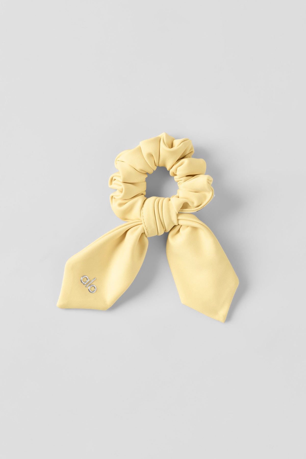 Alo Yoga Airlift Rhythm Scrunchie in Warm Butter