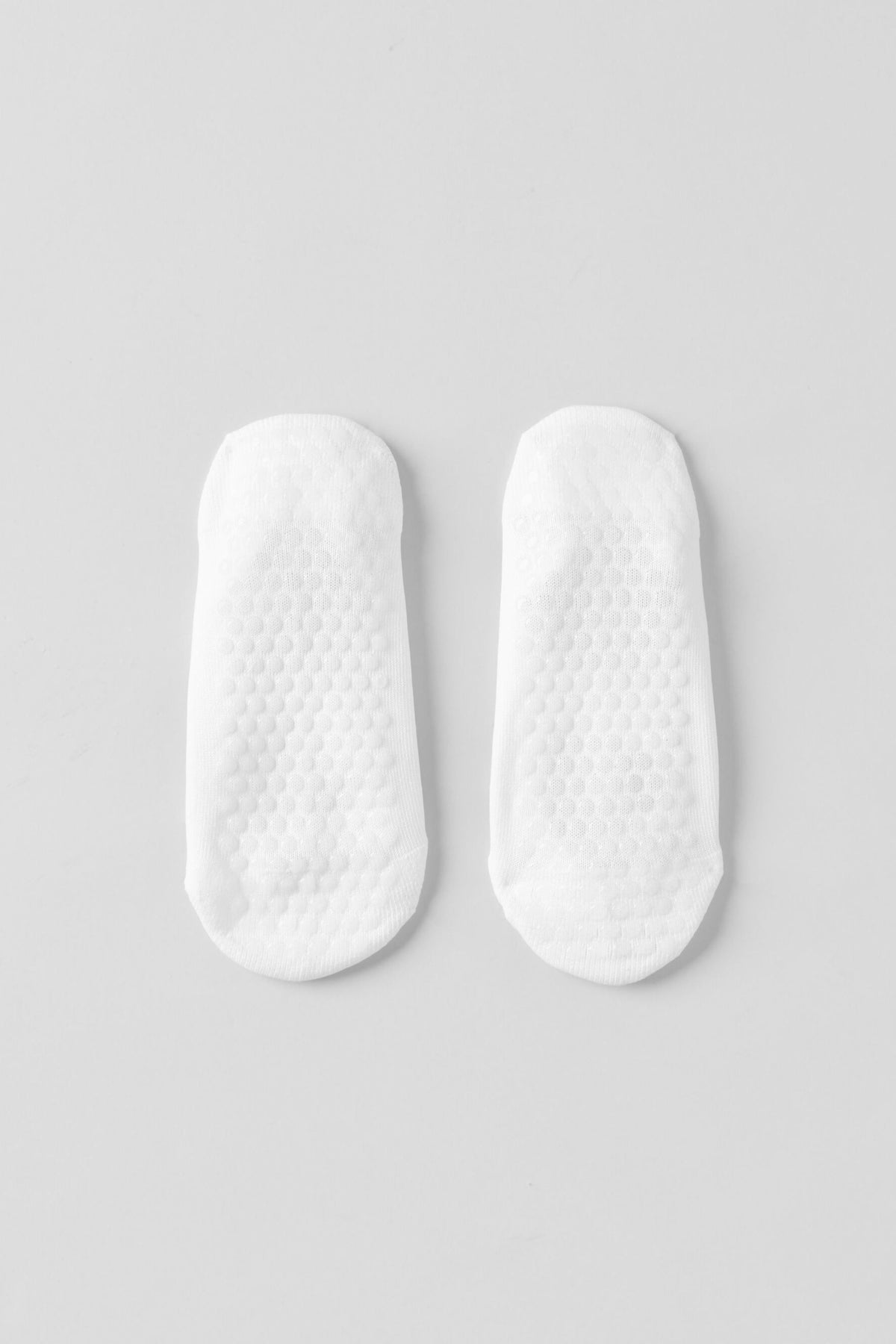 Alo Yoga Ballet Grip Sock in White, product image 3 of 3