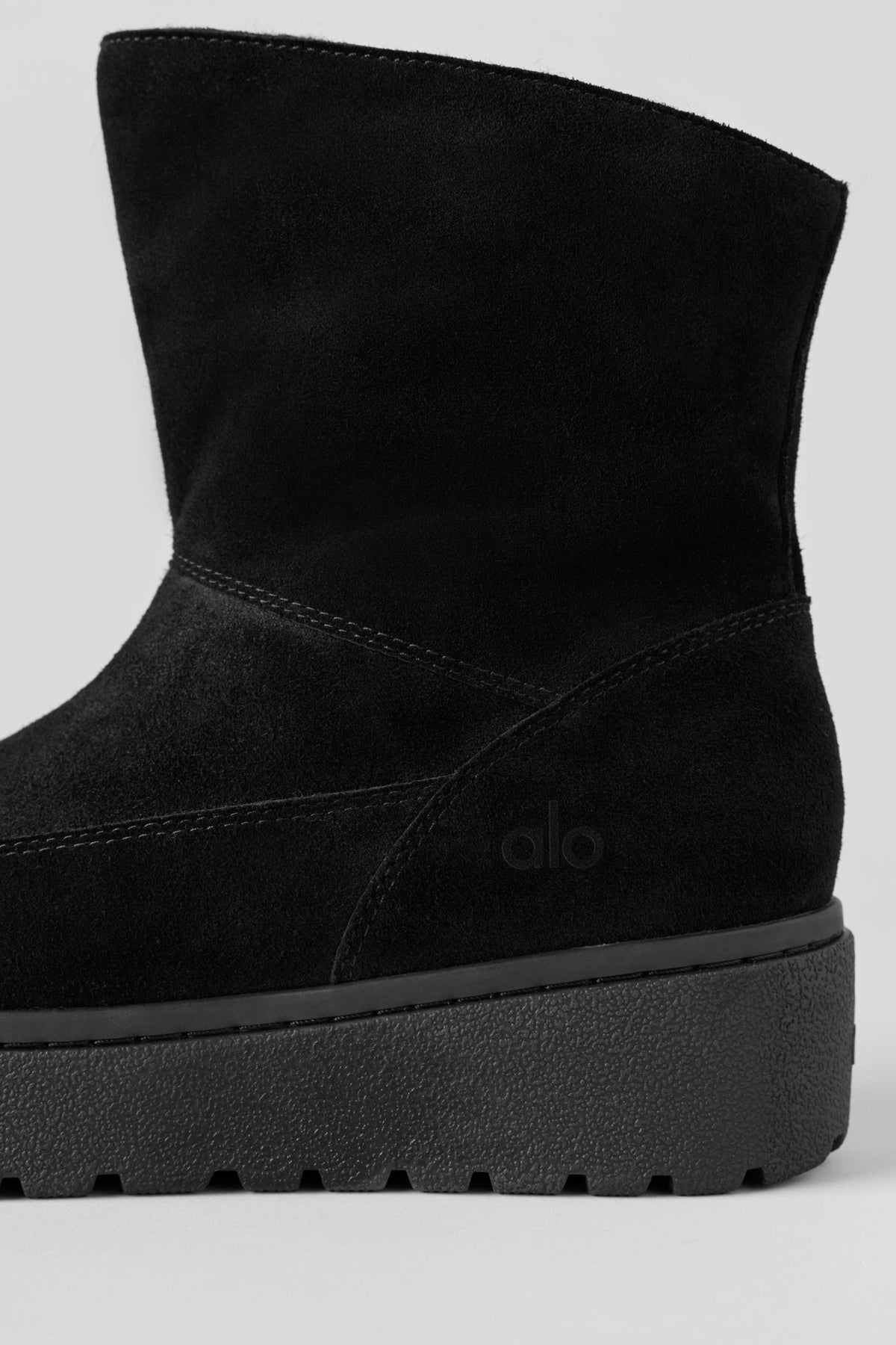 Alo Yoga Malibu Boot in Black, product image 3 of 7