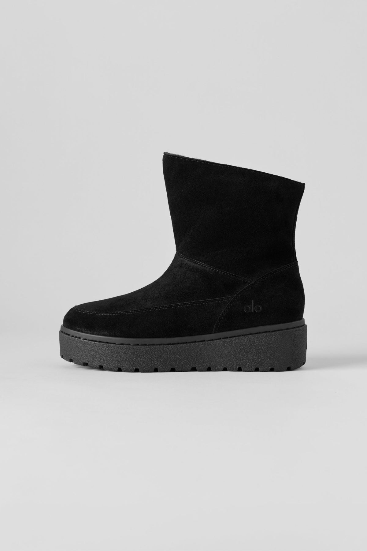 Alo Yoga Malibu Boot in Black
