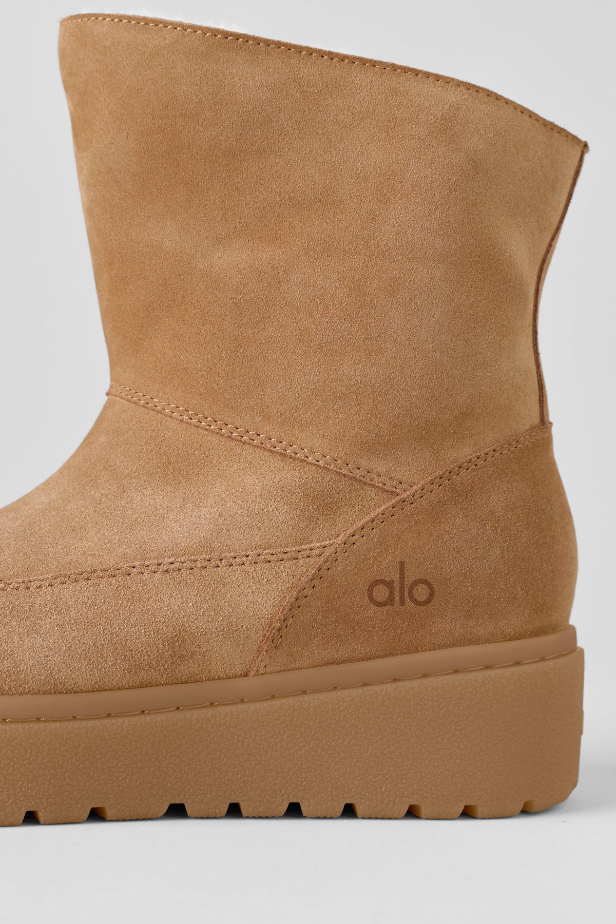 Alo Yoga Malibu Boot in Rich Chestnut, product image 3 of 7