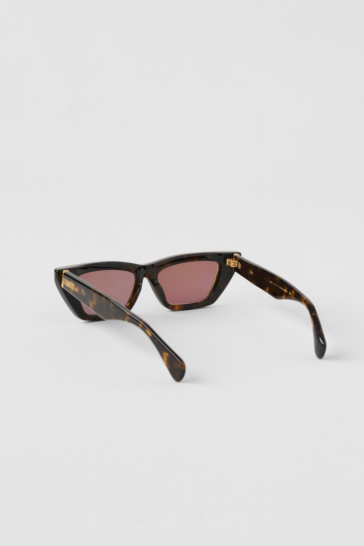 Alo Yoga Cat Eye Sunglasses in Tortoise, product image 2 of 4