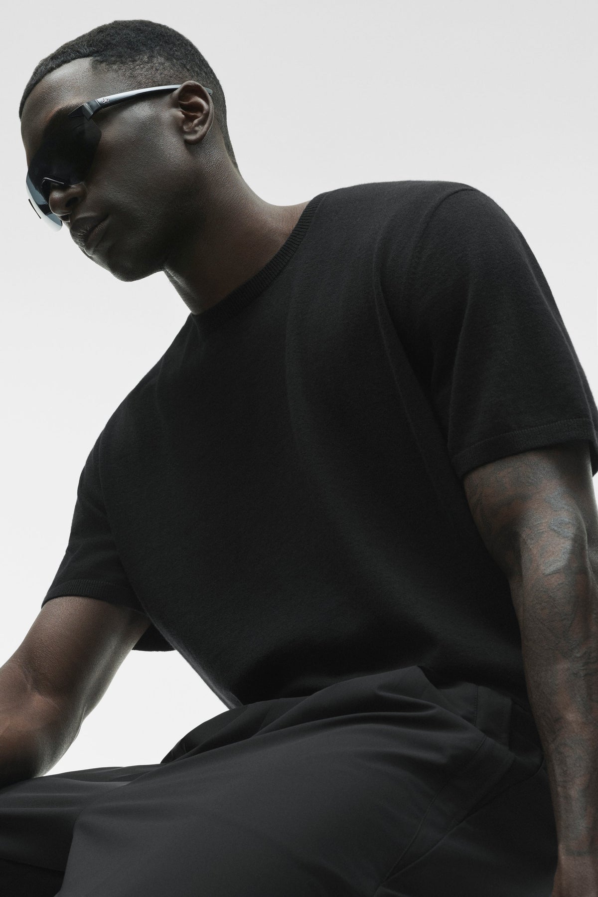 Alo Yoga Speed Sunglasses in Black, product image 5 of 5