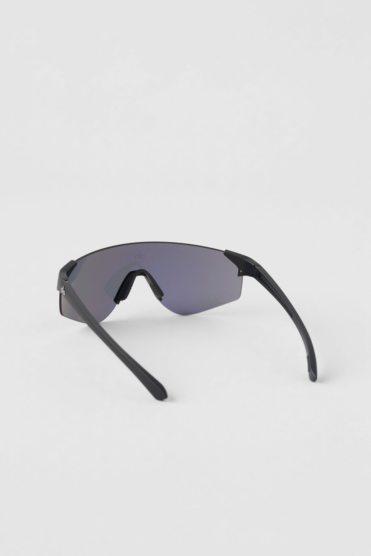 Alo Yoga Speed Sunglasses in Black, product image 3 of 5