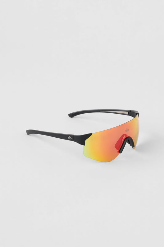 Alo Yoga Speed Sunglasses in Black/Chromatic