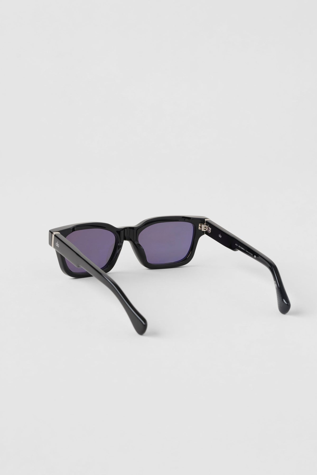 Alo Yoga Rectangle Sunglasses in Black, product image 3 of 5