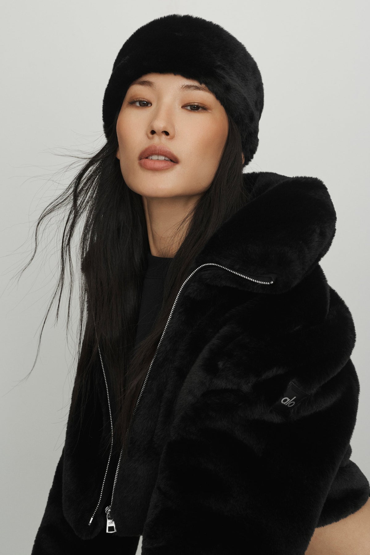 Alo Yoga Amore Faux Fur Earwarmer in Black, product image 3 of 3