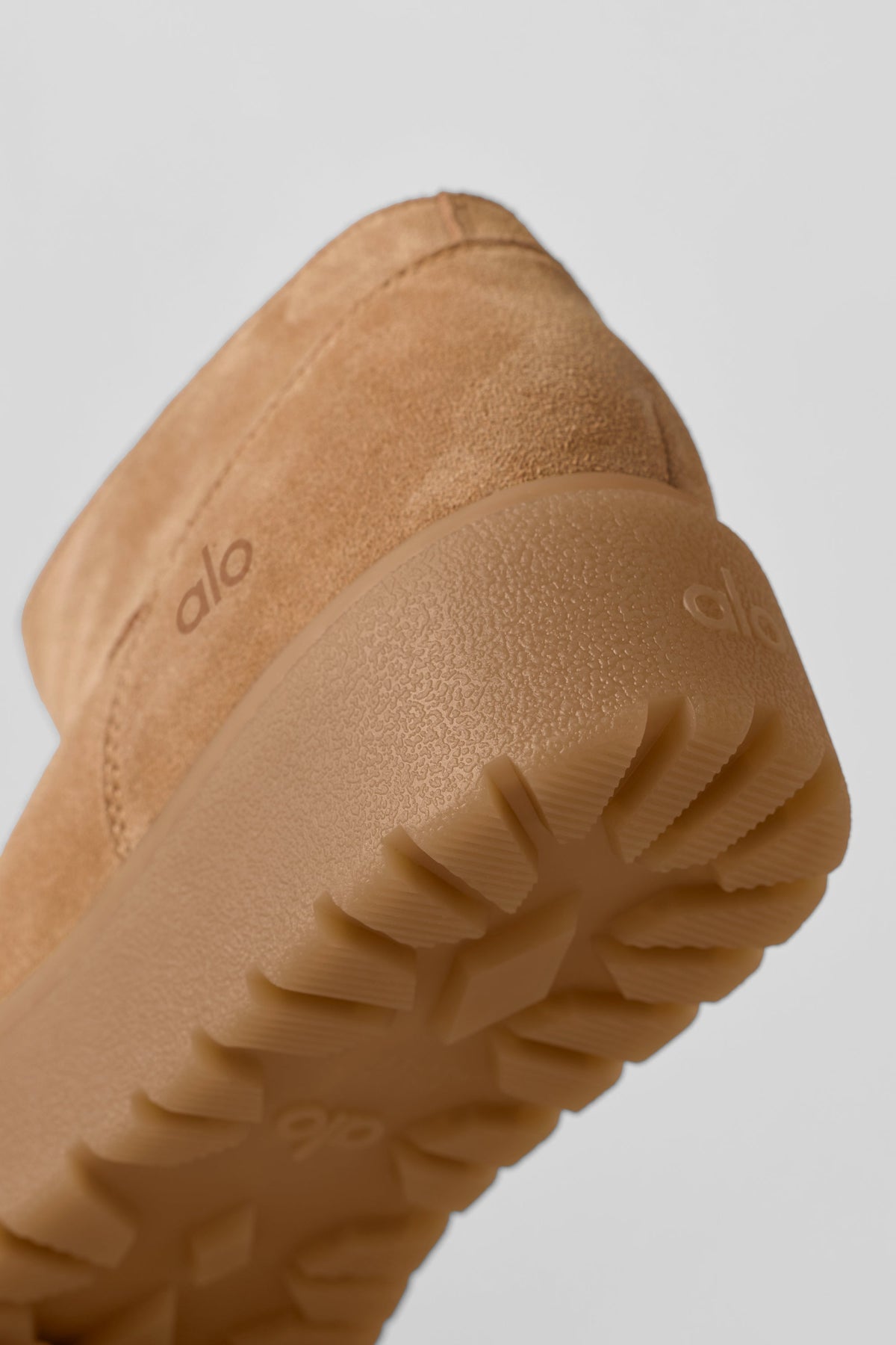 Alo Yoga Malibu Low Boot in Rich Chestnut, product image 6 of 7