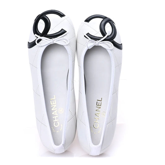 CHANEL Cambon Quilted CC Ballet Flats – Lambskin White/Black Edition