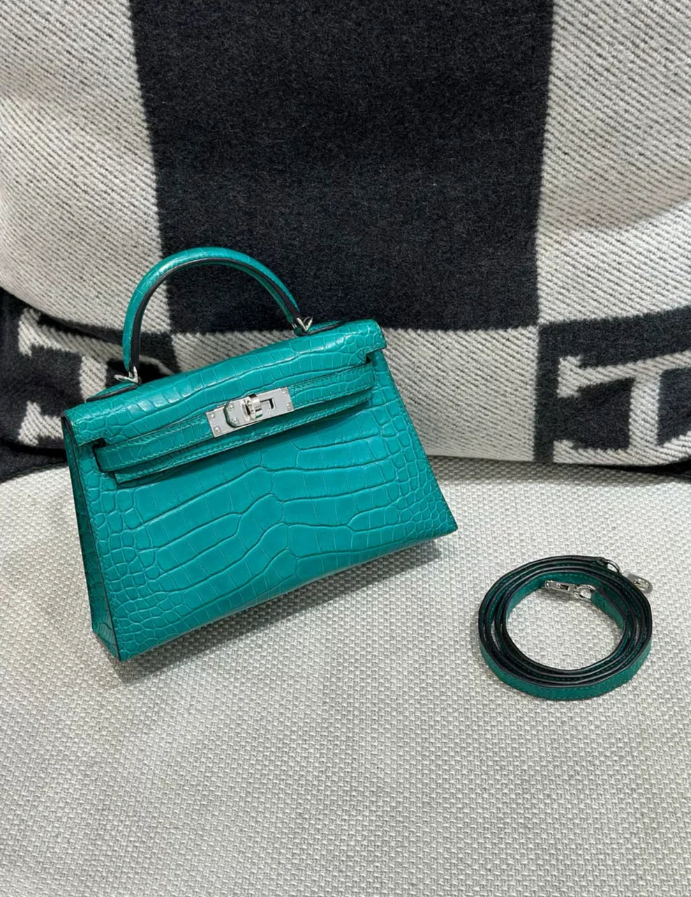 Hermès Mini Kelly – Green Malachite Matte Crocodile Leather - Zeuskicks