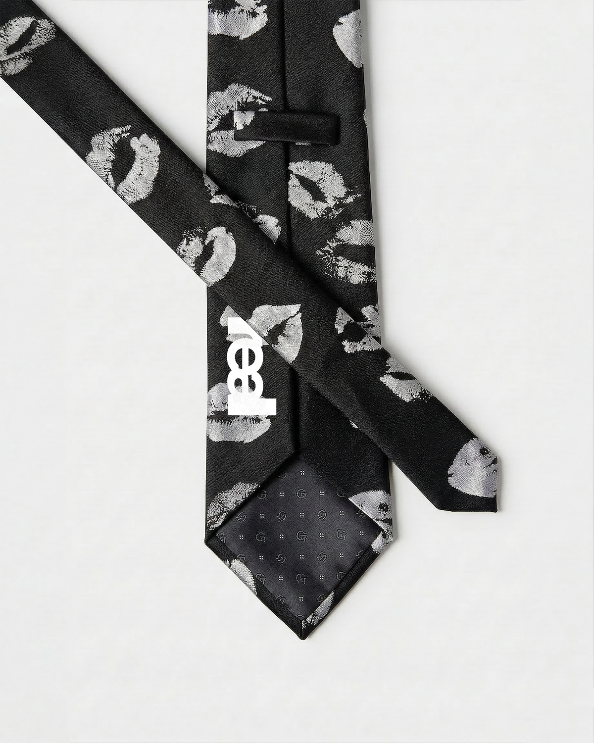 Kissed Tie | Deep Black by esthreall