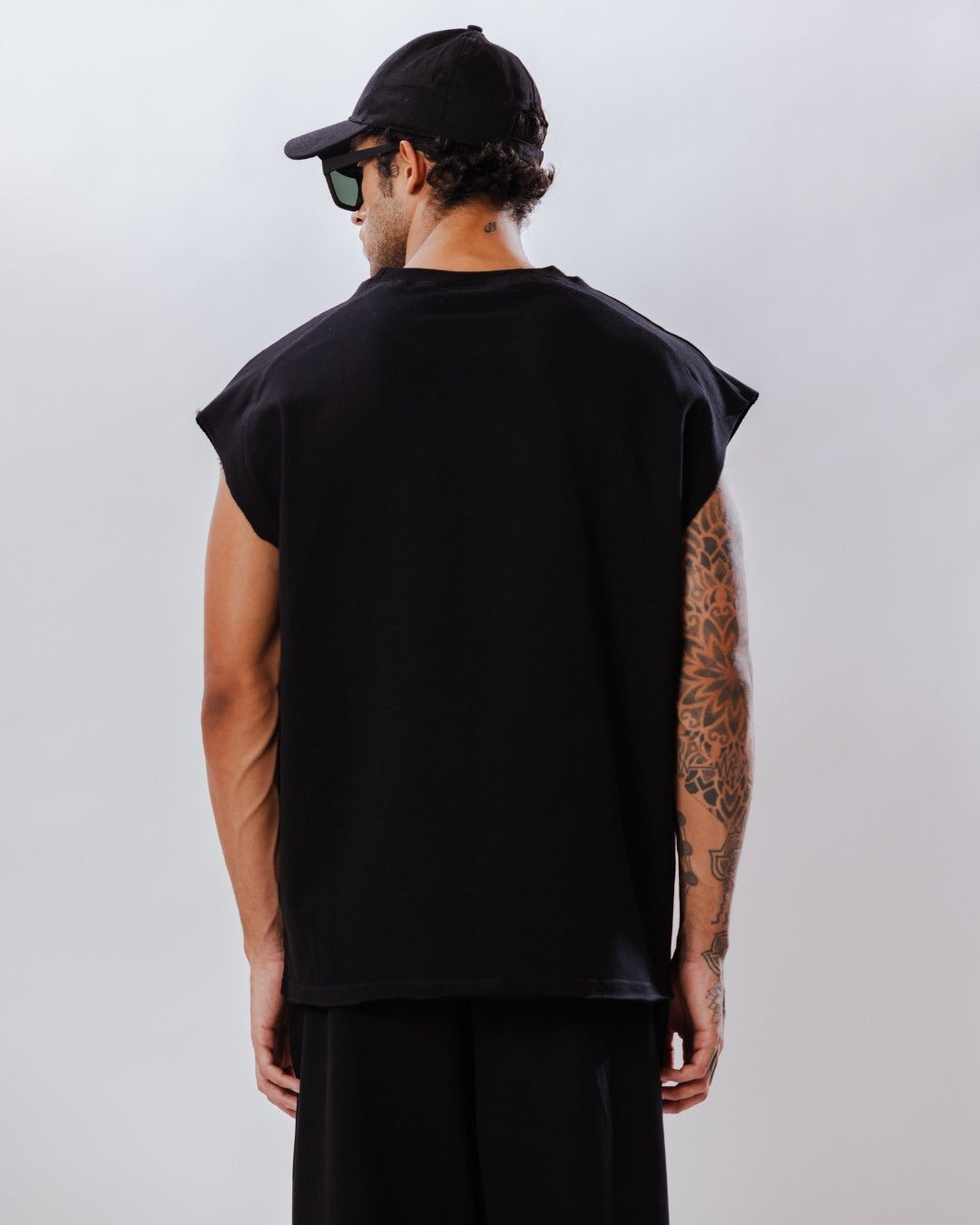 Black Sandos Set by Evrhood