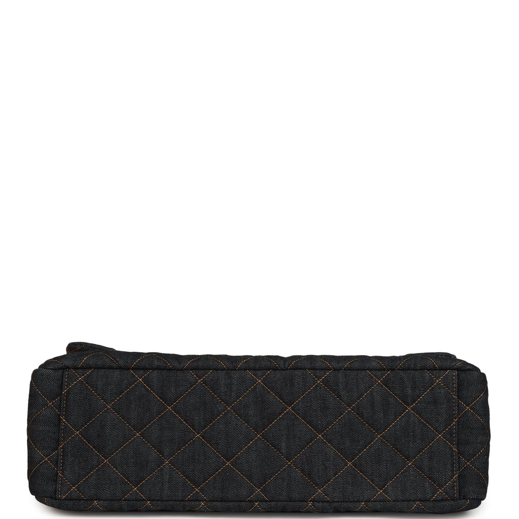 Chanel XXL Classic Single Travel Flap Bag – Dark Blue Denim