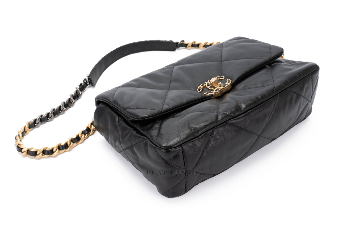 Chanel Medium 19 Black Goatskin Mixed Hardware - view 11