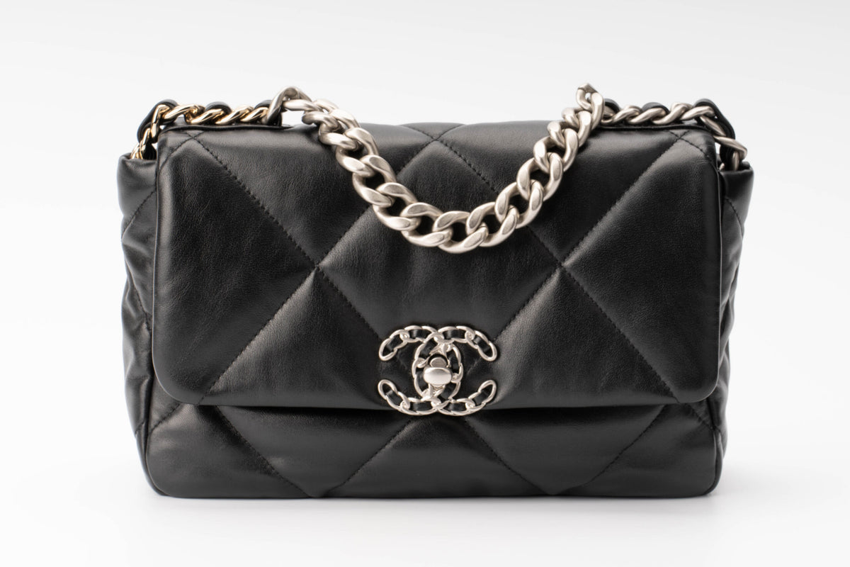Chanel Medium 19 Black Lambskin - view 1