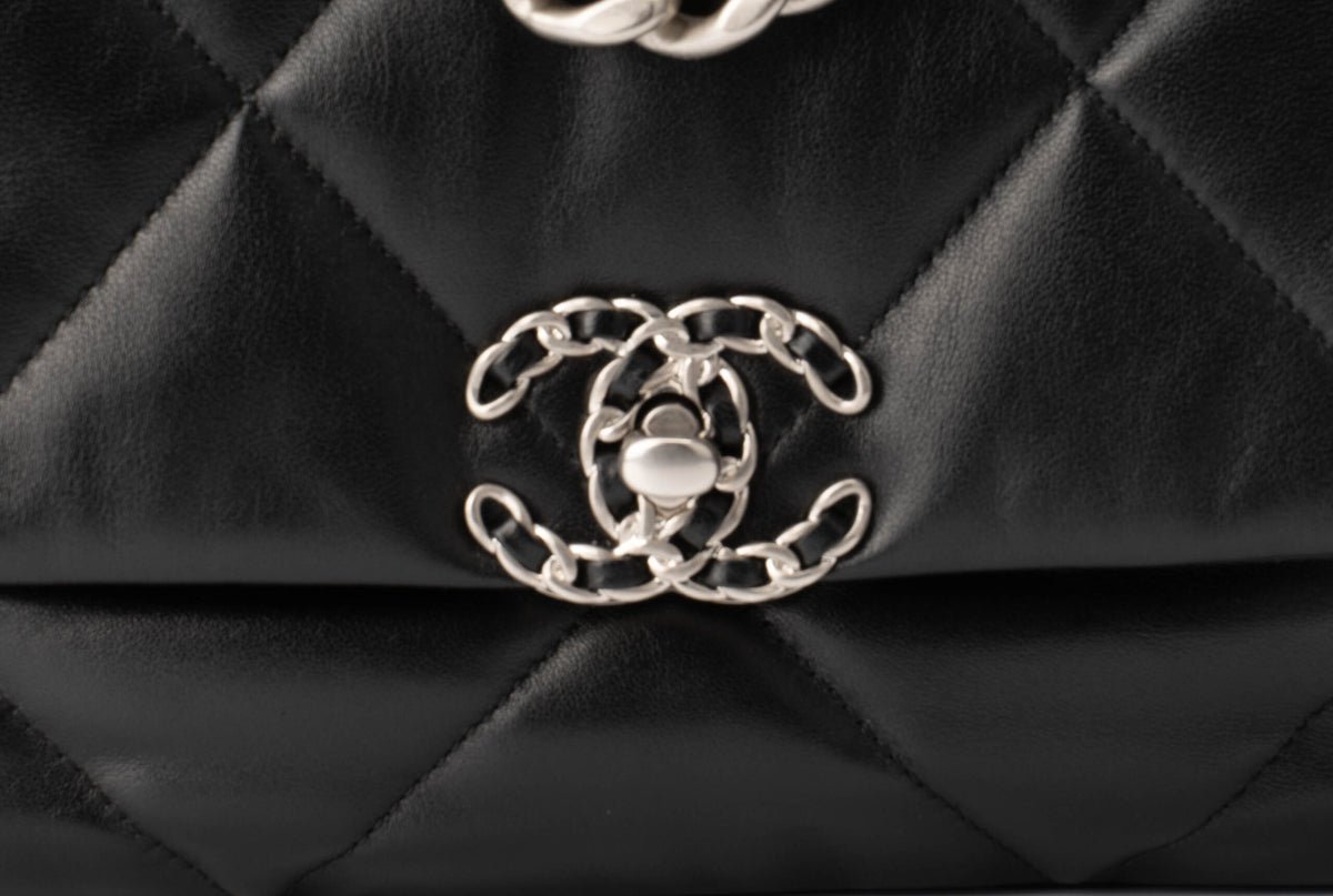 Chanel Medium 19 Black Lambskin - view 6