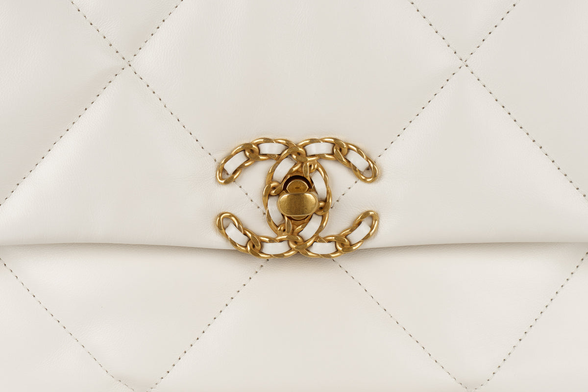 Chanel Large 19 Chain White Lambskin Gold Hardware - view 7