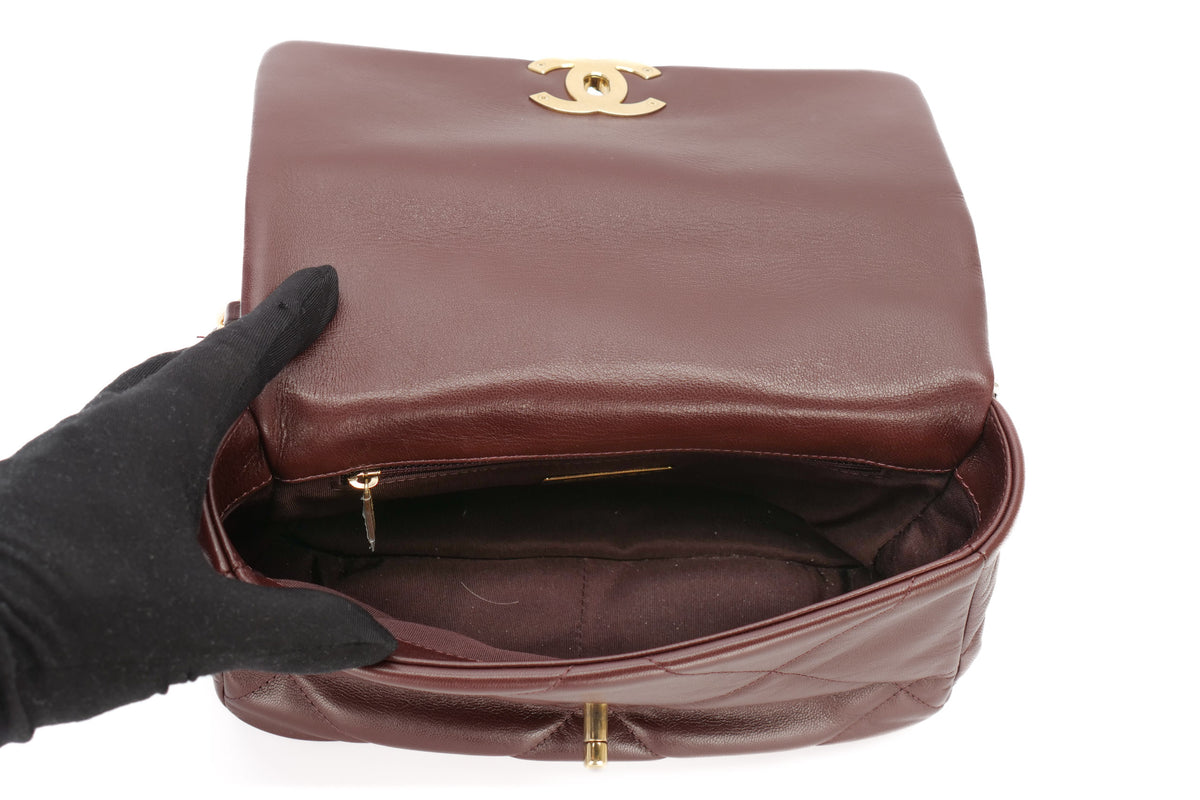 Chanel Medium 19 Burgundy Gold Hardware - view 11