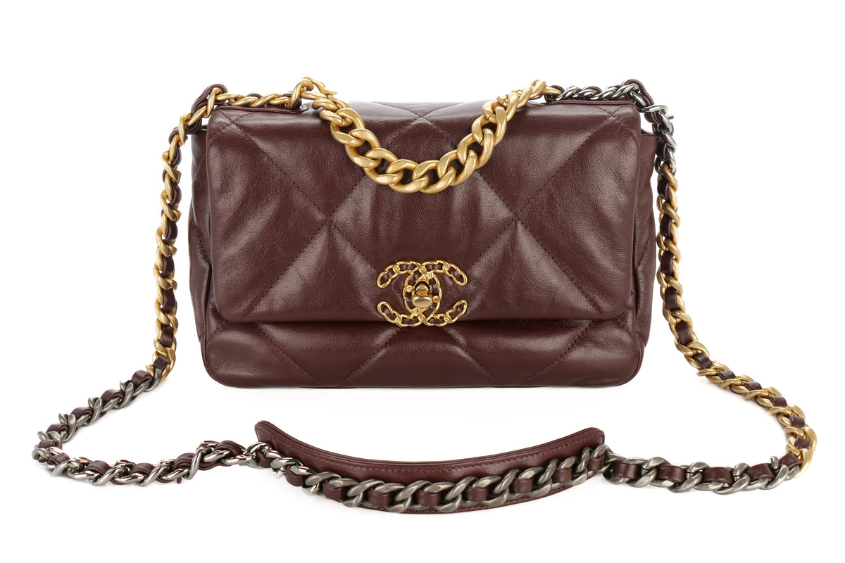 Chanel Medium 19 Burgundy Gold Hardware - view 8
