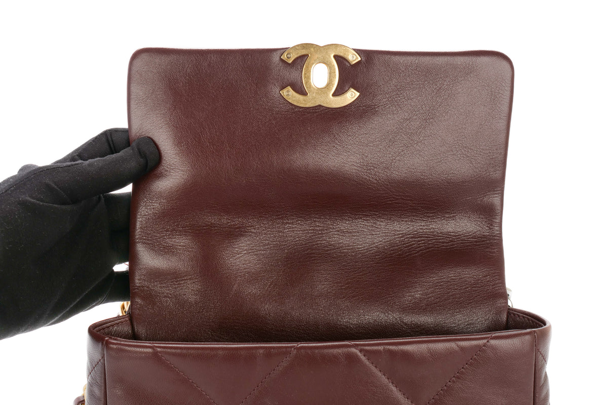Chanel Medium 19 Burgundy Gold Hardware - view 9