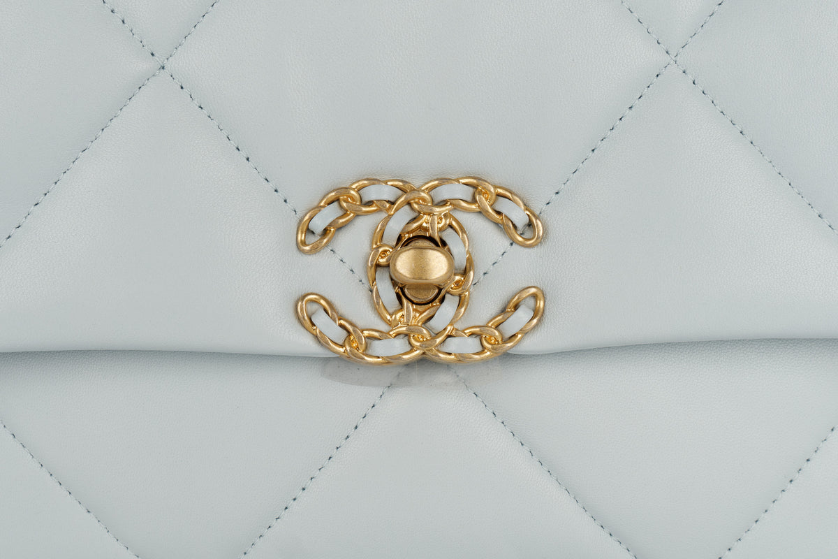 Chanel Medium 19 Baby Blue Goatskin Mixed Gold Hardware - view 7