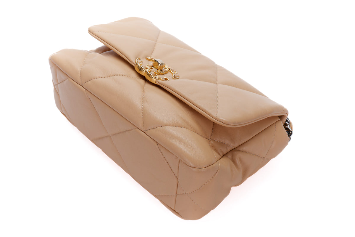 Chanel Medium 19 Beige Lambskin Two-Tone Hardware - view 12