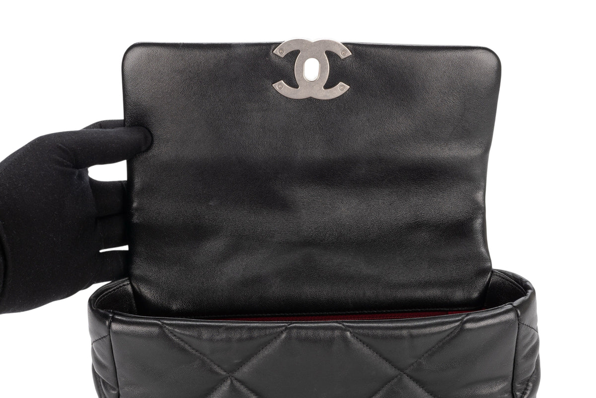 Chanel Medium 19 Black Lambskin Mixed Hardware - view 9