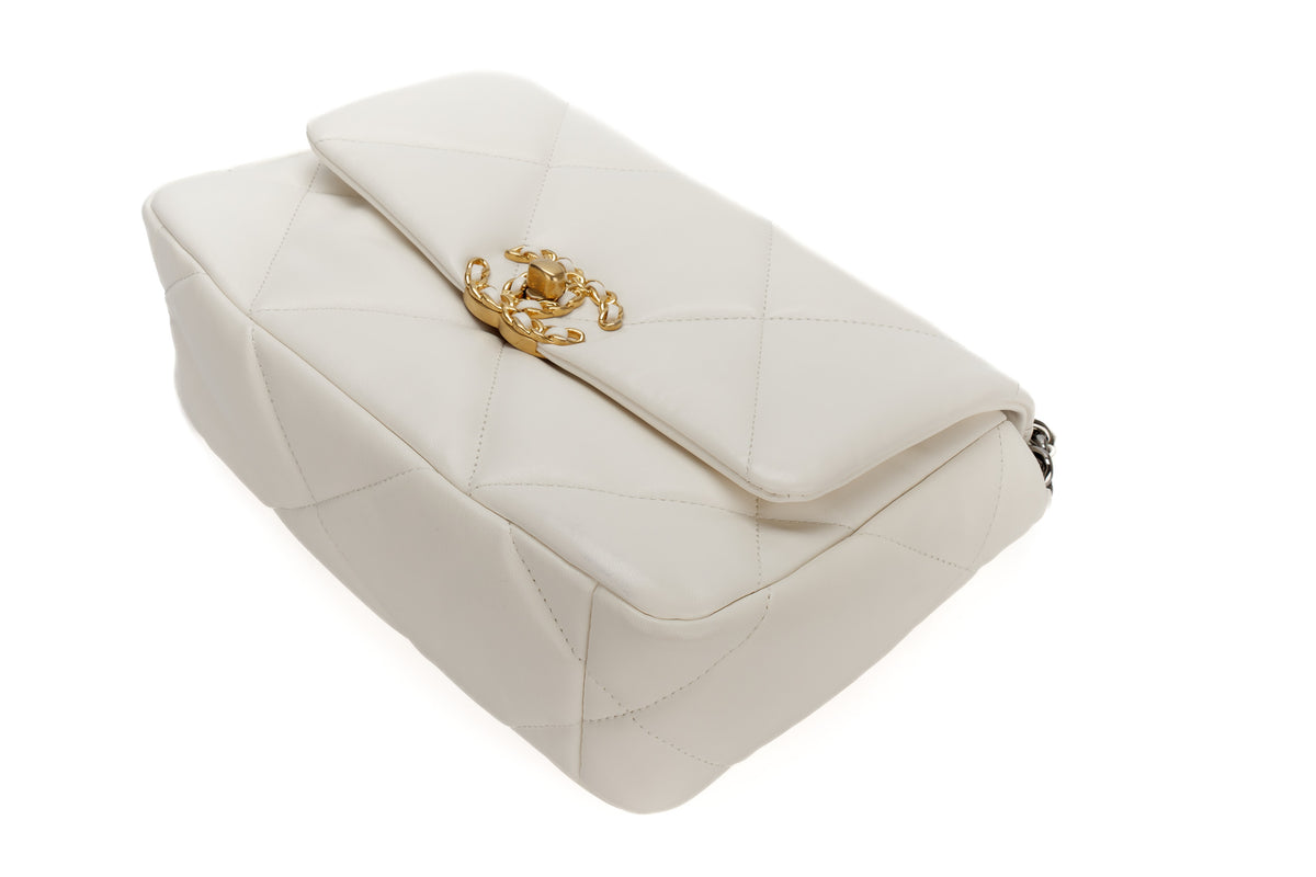 Chanel Medium 19 White Goatskin Mixed Gold Hardware - view 12