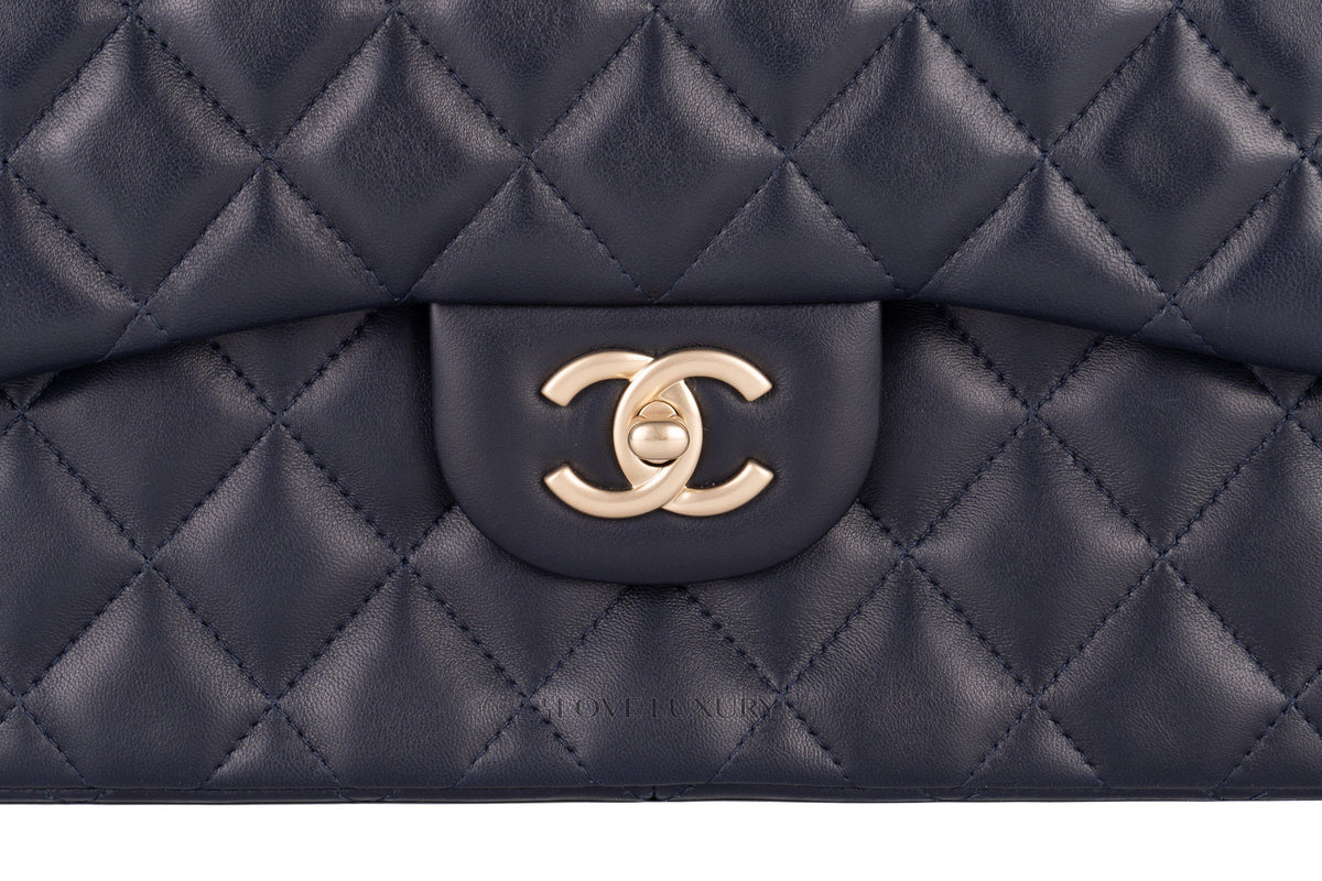 Chanel Jumbo Classic Flap Navy Caviar Champagne Hardware - view 7