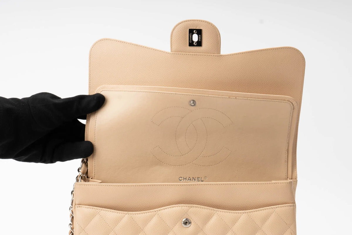 Chanel Jumbo Classic Flap Beige Clair Caviar - view 8