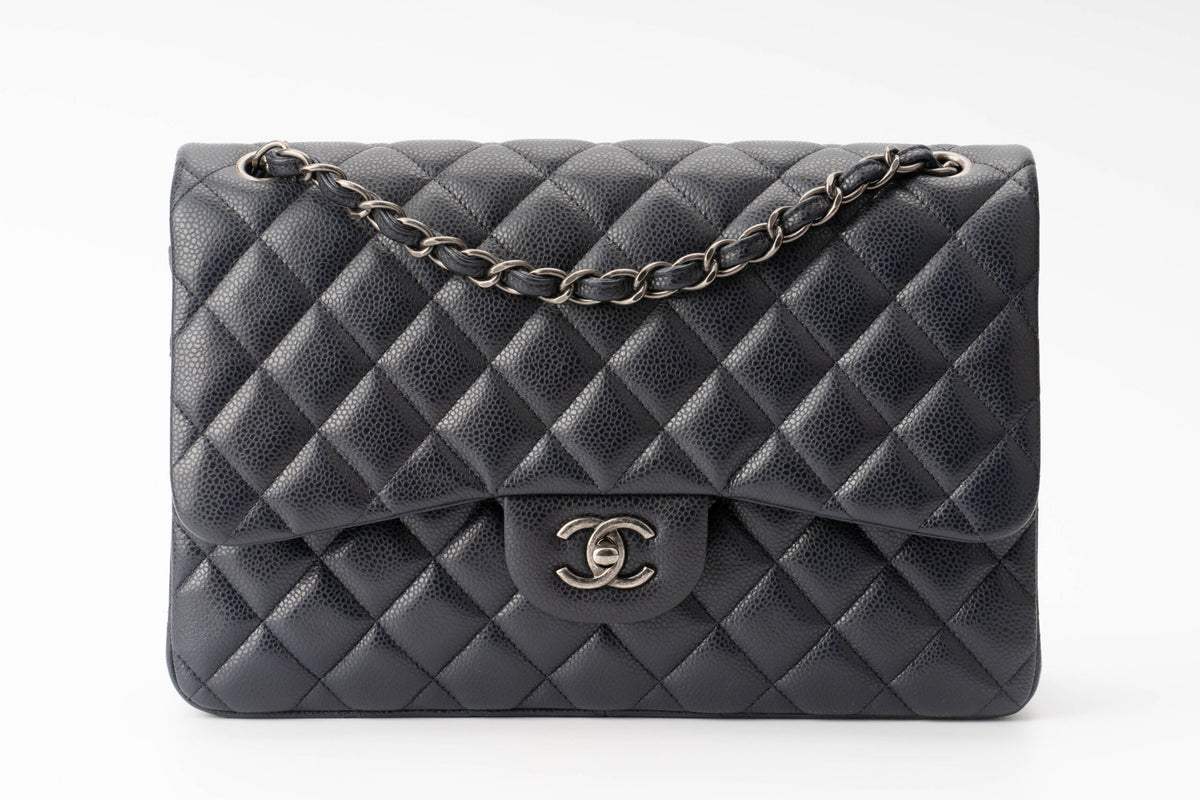 Chanel Jumbo Classic Flap Navy Caviar - view 1