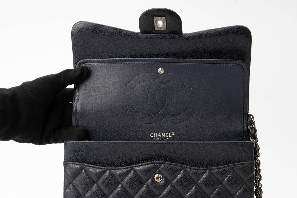 Chanel Jumbo Classic Flap Navy Caviar - view 9