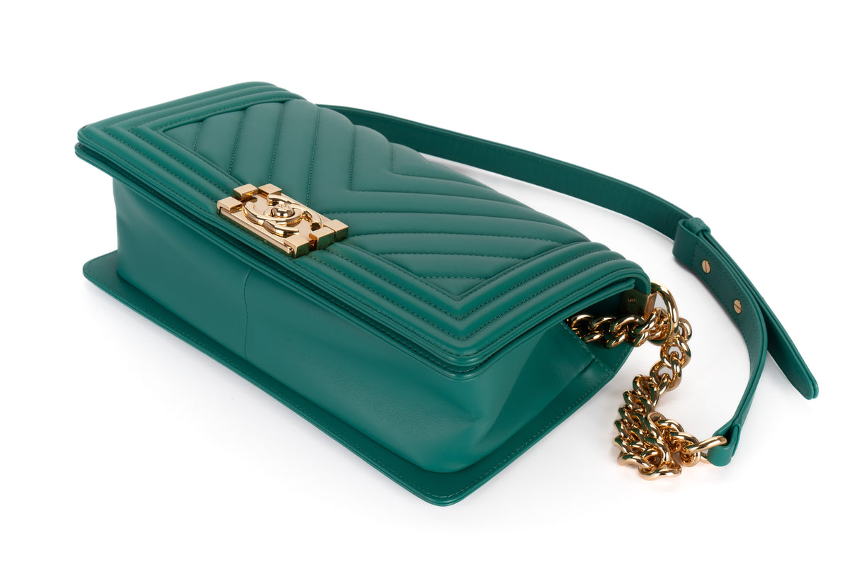 Chanel Medium Boy Chevron Green Lambskin Gold Hardware - view 12